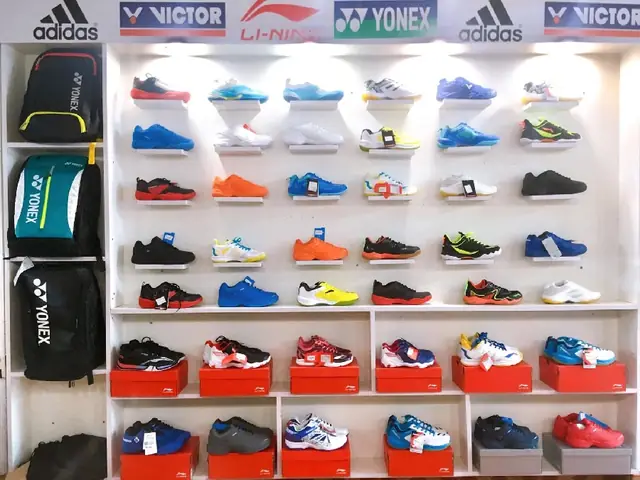 Top 7 Nơi Bán Giày Cầu Lông Uy Tín Nhất Thành Phố Hồ Chí Minh