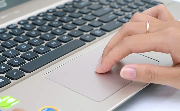 Giày Giá Bao Nhiêu? Khám Phá Mức Giá Phổ Biến Cho Từng Loại Giày Giá Bao Nhiêu? Khám Phá Mức Giá Phổ Biến Cho Từng Loại
