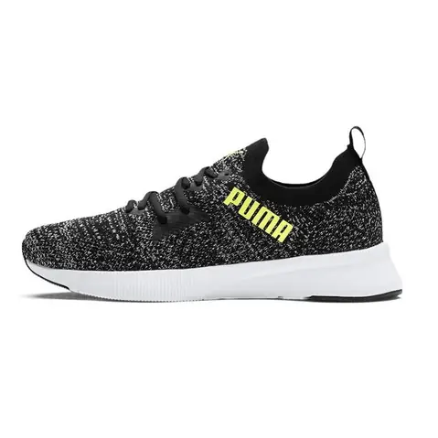Cách phối đồ với giày Nike Roshe Run trắng đơn giản, cuốn hút