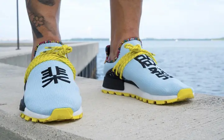 Adidas Pharrell Williams Tennis Hu Primeknit: Có đáng mua không? Adidas Pharrell Williams Tennis Hu Primeknit: Có đáng mua không?