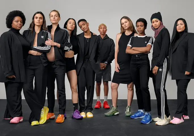 Adidas Pharrell Williams Tennis Hu Primeknit: Có đáng mua không? Adidas Pharrell Williams Tennis Hu Primeknit: Có đáng mua không?
