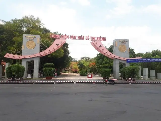 1.3. Công viên Lê Thị Riêng – Quận 10 1.3. Công viên Lê Thị Riêng – Quận 10