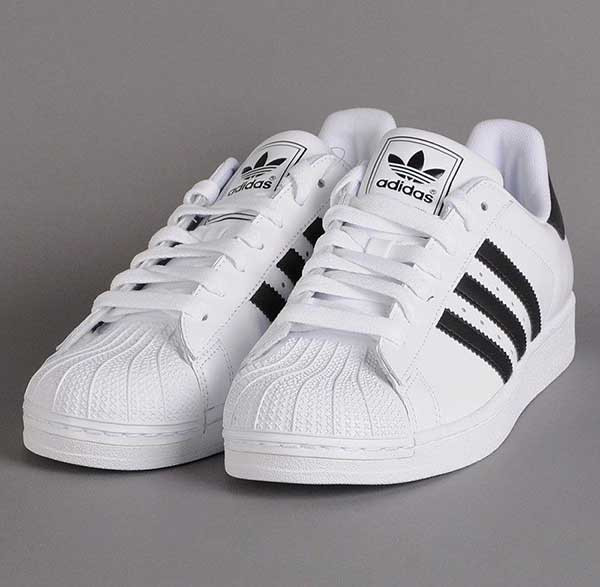 Những Shop Giày Uy Tín ở Hà Nội: Lựa Chọn Hàng Đầu Cho Tín Đồ Sneaker