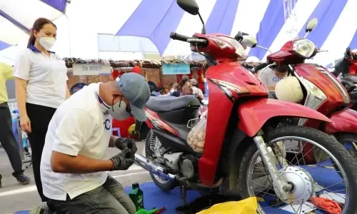 Nơi Sửa Giày Miễn Phí Cho Người Nghèo: Thực Trạng và Cơ Hội