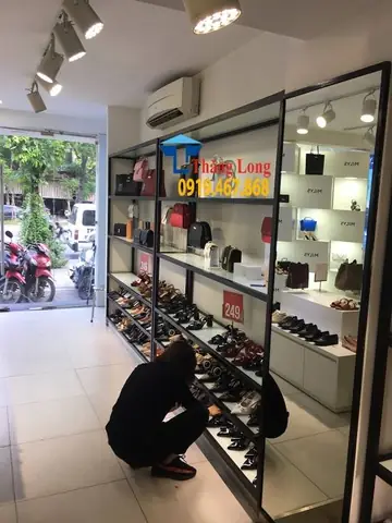 Top Địa Điểm Thanh Lý Kệ Trưng Bày Giày Dép Hà Nội Chất Lượng