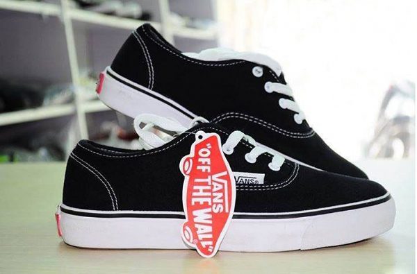 Địa chỉ bán giày Vans ở Hà Nội chính hãng, uy tín nhất