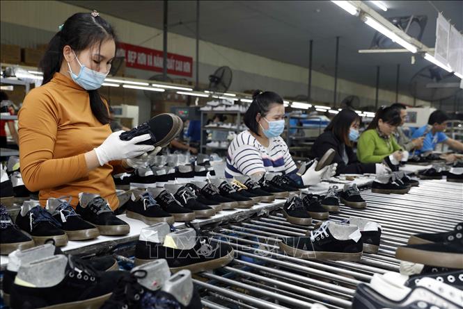 Giày Dép Việt Nam Xuất Khẩu Hà Nội: Nguồn Hàng & Tiềm Năng Giày Dép Việt Nam Xuất Khẩu Hà Nội: Nguồn Hàng & Tiềm Năng