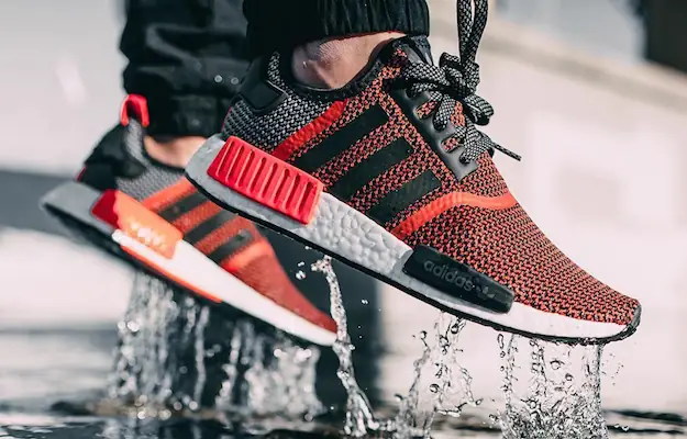 Giày Adidas được làm từ chất liệu gì?