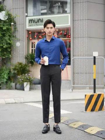Về màu sắc