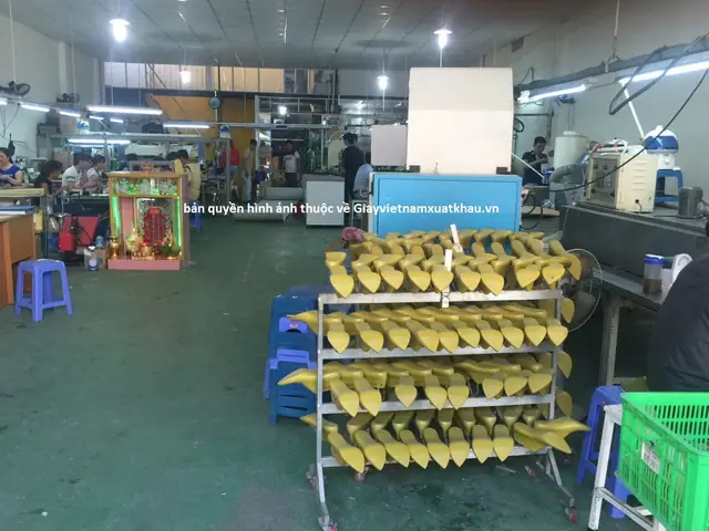 Một số hình ảnh tại xưởng sản xuất: