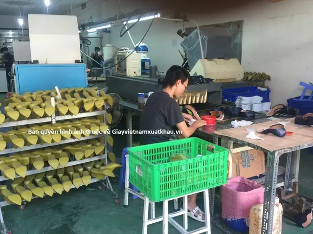 Một số hình ảnh tại xưởng sản xuất: