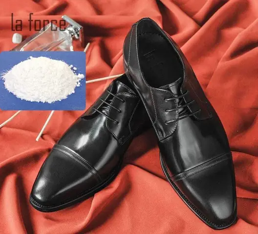 5. Làm mềm da giày bằng phấn rôm 5. Làm mềm da giày bằng phấn rôm