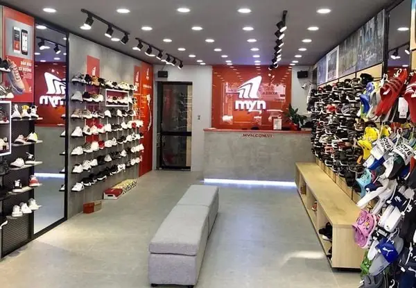 2. Hệ thống shop giày Sandal Đà Nẵng MYN