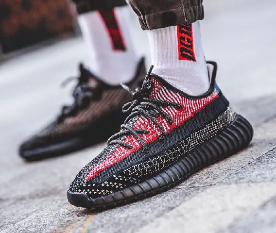 Adidas – Yeezy Boost 350