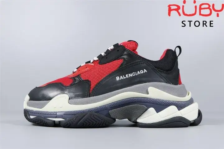 Khám Phá Các Phiên Bản Giày Balenciaga Triple S Màu Xanh