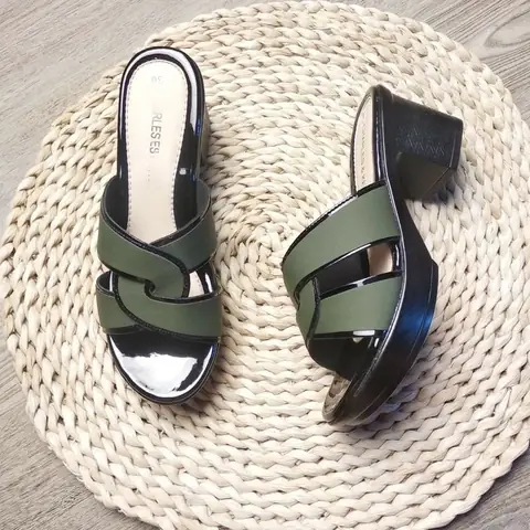 Dép Sandals Cao Gót Quai Ngang Cho Nữ 50 Tuổi