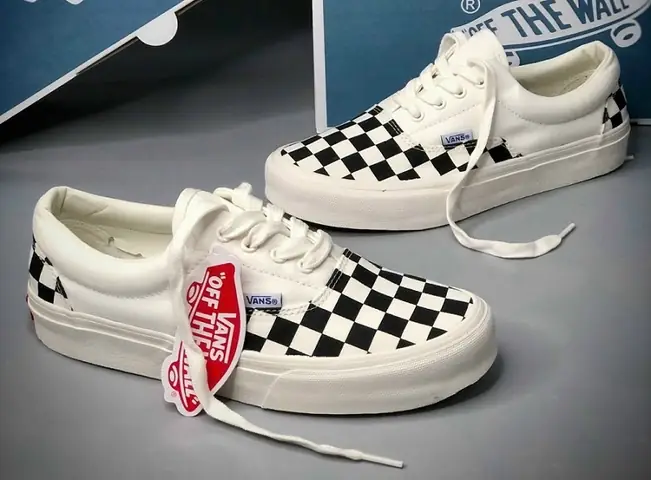 Các Shop Giày Vans Chính Hãng Ở Hà Nội: Địa Chỉ Uy Tín Cho Fan
