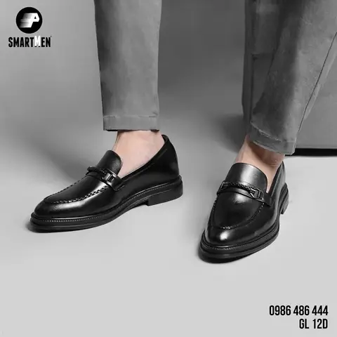 Phối Quần Tây Ống Đứng Với Giày Lười