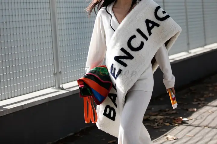 Phân Biệt Balenciaga Rep Thường Và F1 Đơn Giản & Chuẩn Nhất