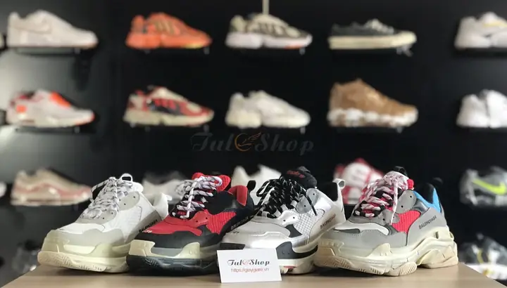 Giày replica 1:1 chất lượng gần như chính hãng Giày replica 1:1 chất lượng gần như chính hãng