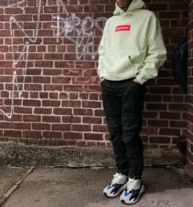 Cách phối đồ với Yeezy 700 cho Nam Cách phối đồ với Yeezy 700 cho Nam