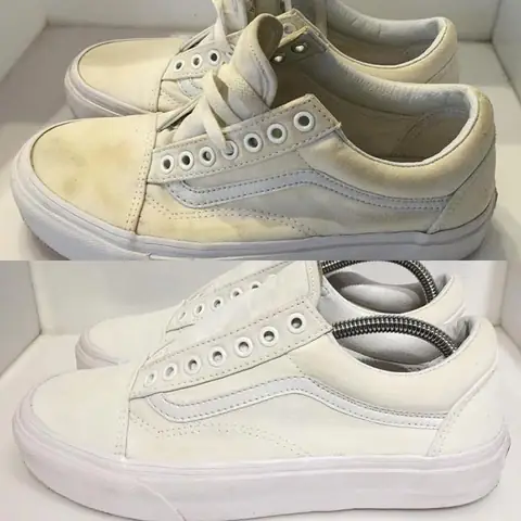 Giày Vans trắng được rất nhiều các sneakerhead yêu thích vì có thể mix-match cùng nhiều trang phục khác nhau. Tuy nhiên, không phải ai cũng biết cách sử dụng và bảo quản giày Vans của mình. Những đôi giày Vans trắng bị ố vàng sau khi giặt rất thường xảy ra. Hãy cùng Drake VN tìm hiểu và bỏ túi cho mình những tips giúp giày Vans trắng của bạn không bị ố vàng ngay dưới bài viết này nhé.