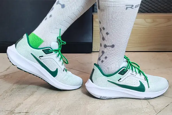 Giày chạy bộ Nike tốt nhất cho luyện tập hàng ngày: Nike Air Zoom Pegasus 40