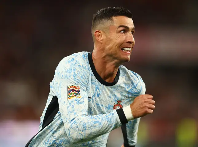 Tin Tức Thể Thao Sáng 6-9: Ronaldo Ghi Bàn Thứ 900 Trong Sự Nghiệp - Ảnh 1.
