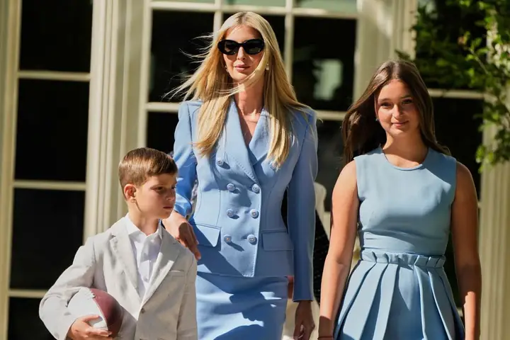 Arabella Rose Kushner, Ivanka Trump, Super Bowl 2025, Nha Trang Anh 1 Arabella Rose Kushner, Ivanka Trump, Super Bowl 2025, Nha Trang Anh 1
