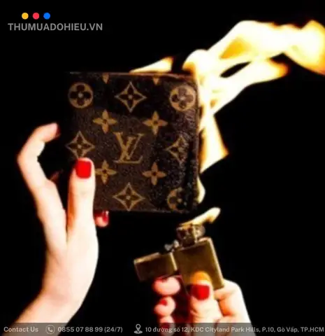 ►Louis Vuitton (LV) – Kiểm soát khan hiếm để duy trì giá trị