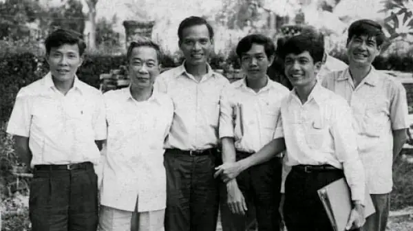 Cửa Hàng Bán Giày Thể Thao Ở Khâm Thiên: Nơi Nào Đáng Để Ghé Thăm?