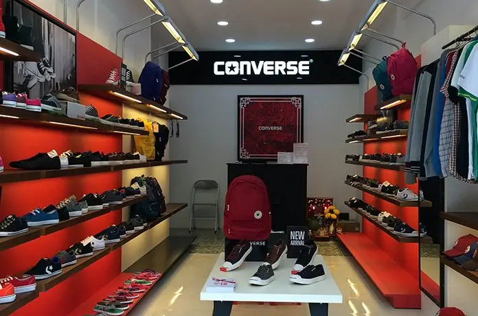 Tìm cửa hàng giày Converse Quan Hoa Cầu Giấy Hà Nội uy tín?
