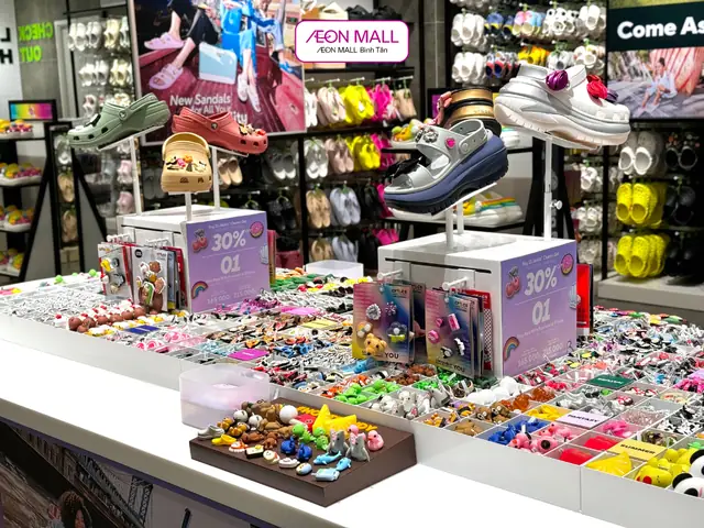 Crocs Tại Aeon Mall Bình Tân