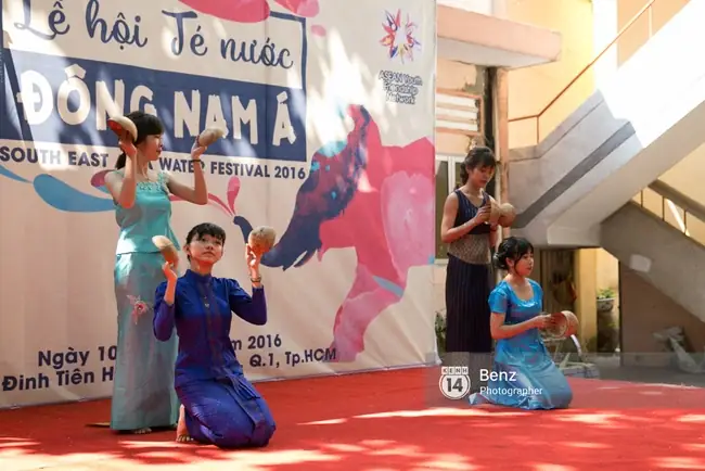 Đi Giày Quá To So Với Chân: Nguyên Nhân, Hậu Quả & Cách Khắc Phục