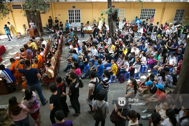 Đi Giày Quá To So Với Chân: Nguyên Nhân, Hậu Quả & Cách Khắc Phục