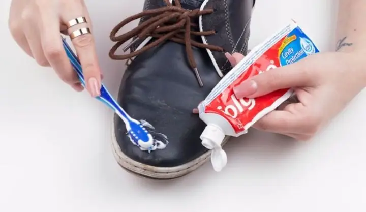 2.3. Loại bỏ vết bẩn thô