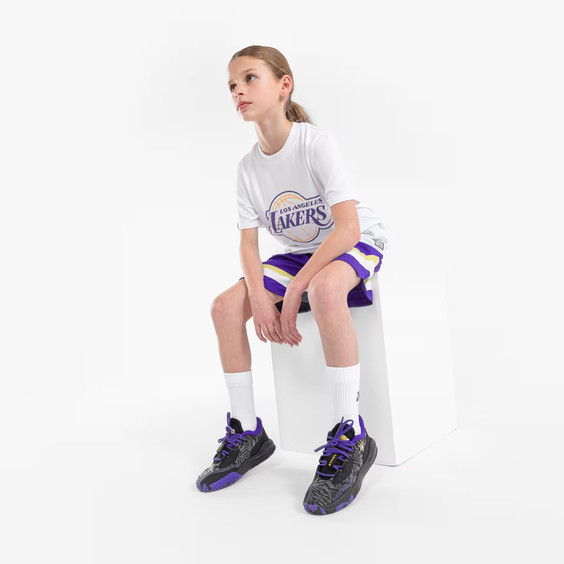 Giày 900 NBA Lakers với thiết kế cổ thấp cá tính và hiệu năng cao