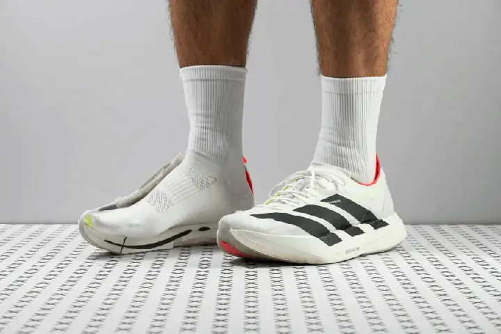 Review Adidas Adizero Adios Pro 4: Siêu nhẹ, siêu bật dành cho đường đua