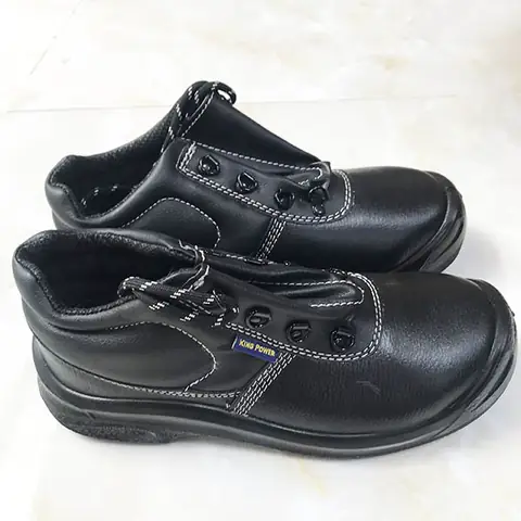 Thân giày có kết cấu độc đáo Thân giày có kết cấu độc đáo