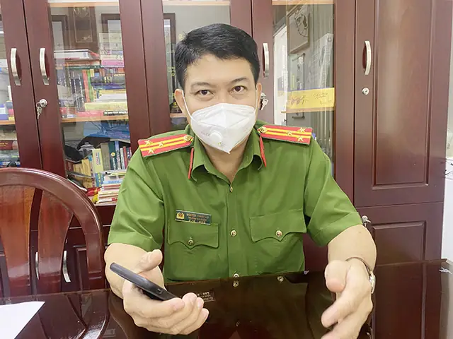 Trưởng công an quận là tình nguyện viên mùa dịch -0