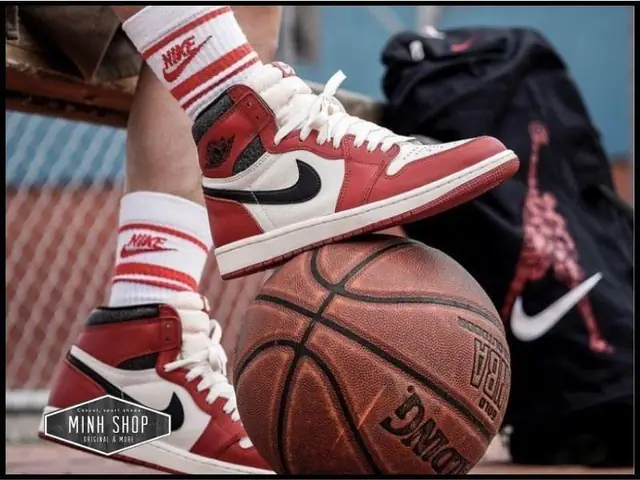 giày bóng rổ có phải là sneaker không