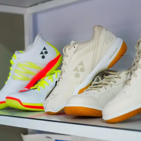Giày Cầu Lông Yonex - Chuyên Giày Yonex Chính Hãng Uy Tín Giày Cầu Lông Yonex - Chuyên Giày Yonex Chính Hãng Uy Tín