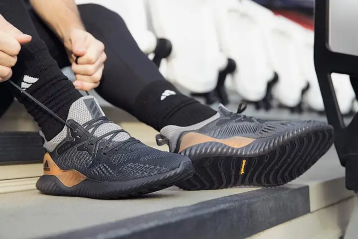 Đánh Giá Chi Tiết Giày Chạy Bộ Nữ Adidas Alphabounce Beyond Đánh Giá Chi Tiết Giày Chạy Bộ Nữ Adidas Alphabounce Beyond
