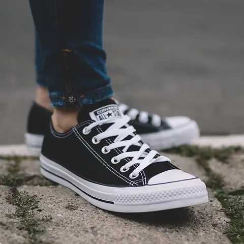 Mẫu Converse Sneakers Bán Chạy Nhất - Converse Classic Black
