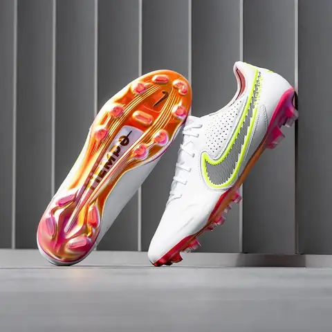 Năm 2021: Nike Tiempo Legend Ix