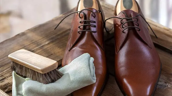 Nguyên Nhân Làm Giày Da Bị Xước