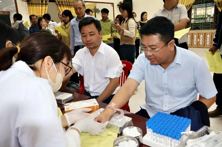 Sau Khoảng 3 Giờ Tổ Chức Thu Gom Máu Xã Giao Ninh Ghi Nhận 213 Người Đi Hiến Vượt Số Đăng Ký Ban Đầu, Tổng Số Thu Gom Đạt Trên 160 Đơn Vị Máu, Hoàn Thành 100% Chỉ Tiêu Bcđ Tỉnh Giao.