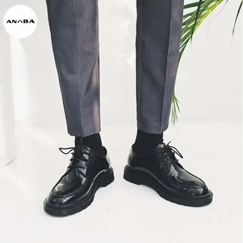 Vệ Sinh Giày Da Bóng Phải Cần Đúng Kỹ Thuật