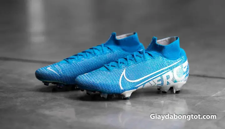 Giày đá bóng fake, superfake, 1:1 hay Replica Giày đá bóng fake, superfake, 1:1 hay Replica