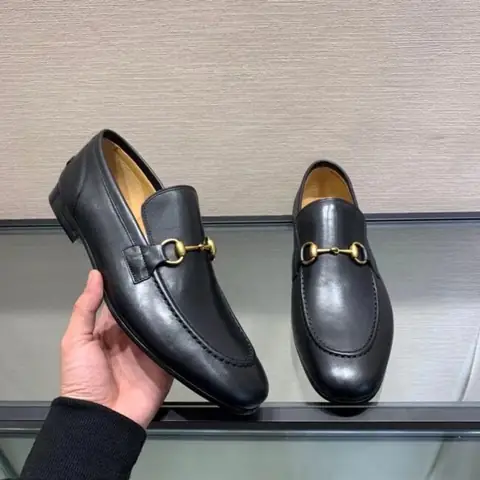 Giày Gucci Rắn Chính Hãng Giá Bao Nhiêu? Phân Tích Chi Tiết Giày Gucci Rắn Chính Hãng Giá Bao Nhiêu? Phân Tích Chi Tiết
